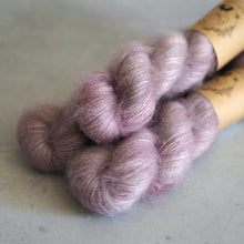 Load image into Gallery viewer, Spring Lilac - Kitt - Suri Alpaca Lace