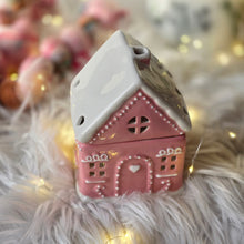 Load image into Gallery viewer, Gingerbread House Oil Burner