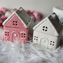 Load image into Gallery viewer, Gingerbread House Oil Burner