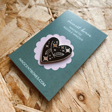 Load image into Gallery viewer, Heart & Stars Needle Minder