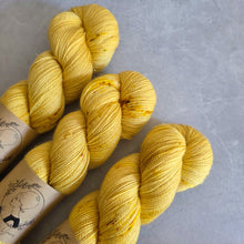 Load image into Gallery viewer, Buttercup - Barbarella - Gold Sparkle Sock