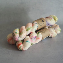 Load image into Gallery viewer, Betty Draper - Bardot - DK