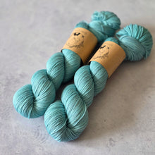 Load image into Gallery viewer, April Showers - Audrey - Classic Sock