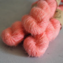 Load image into Gallery viewer, Pamplemousse - Kitt - Suri Alpaca Lace