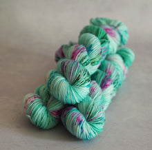 Load image into Gallery viewer, Incense & Peppermints - Bardot - DK