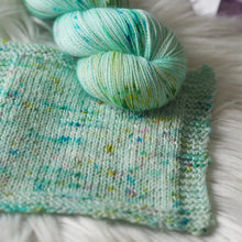 Load image into Gallery viewer, Celebrate - Bardot - Twist Sock