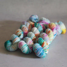 Load image into Gallery viewer, Summer Nights - Bardot - Twist Sock