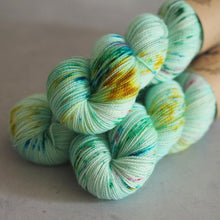 Load image into Gallery viewer, Celebrate - Bardot - Twist Sock