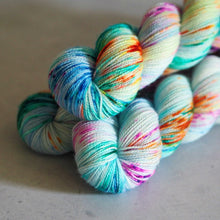 Load image into Gallery viewer, Summer Nights - Bardot - Twist Sock