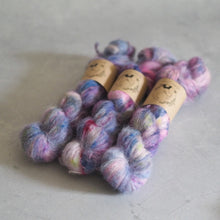 Load image into Gallery viewer, Dreamscape - Kitt - Suri Alpaca