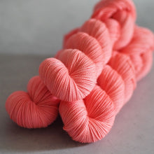 Load image into Gallery viewer, Pamplemousse - Bardot - Twist Sock