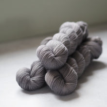Load image into Gallery viewer, Pigeon - Dyed to Order
