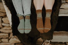 Load image into Gallery viewer, Pom Pom Quarterly - Issue 46: Autumn 2023
