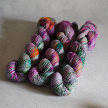 Load image into Gallery viewer, Sistaahs! - Bardot - Twist Sock
