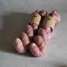 Load image into Gallery viewer, Turkish Delight - Bardot - Twist Sock
