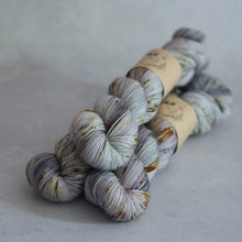 Load image into Gallery viewer, Naiad - Bardot - Twist Sock
