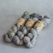Load image into Gallery viewer, Naiad - Bardot - Twist Sock
