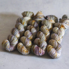 Load image into Gallery viewer, Naiad - Bardot - Twist Sock
