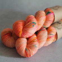 Load image into Gallery viewer, Grenadine - Bardot - Twist Sock
