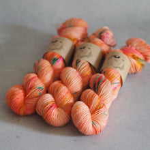 Load image into Gallery viewer, Grenadine - Bardot - Twist Sock
