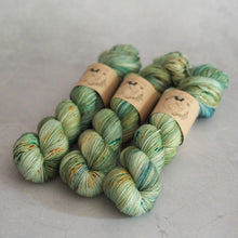 Load image into Gallery viewer, Dryad - Bardot - Twist Sock
