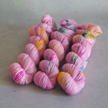 Load image into Gallery viewer, Ceres - Bardot - Twist Sock
