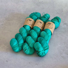 Load image into Gallery viewer, Jade Palace - Audrey - Classic Sock
