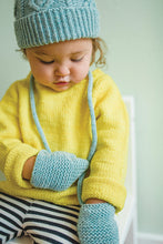 Load image into Gallery viewer, Mini Pom: Happy Knits for Little Kids
