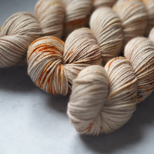 Load image into Gallery viewer, Oatmeal - Bardot - DK
