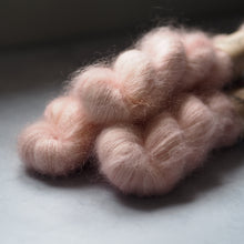 Load image into Gallery viewer, Tulle - Pattie - Kidsilk Mohair
