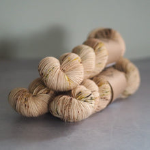 Load image into Gallery viewer, Grassflower - Audrey - Classic Sock
