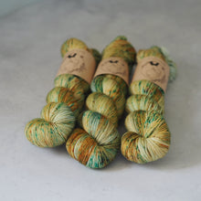 Load image into Gallery viewer, Dryad - Audrey - Classic Sock
