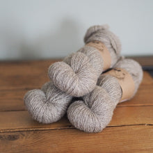 Load image into Gallery viewer, Folklore DK - BFL/Masham DK
