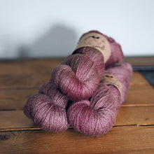 Load image into Gallery viewer, Folklore 4ply - BFL/Masham 4ply
