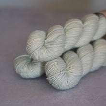 Load image into Gallery viewer, Pear Drop - Dolly - Classic DK
